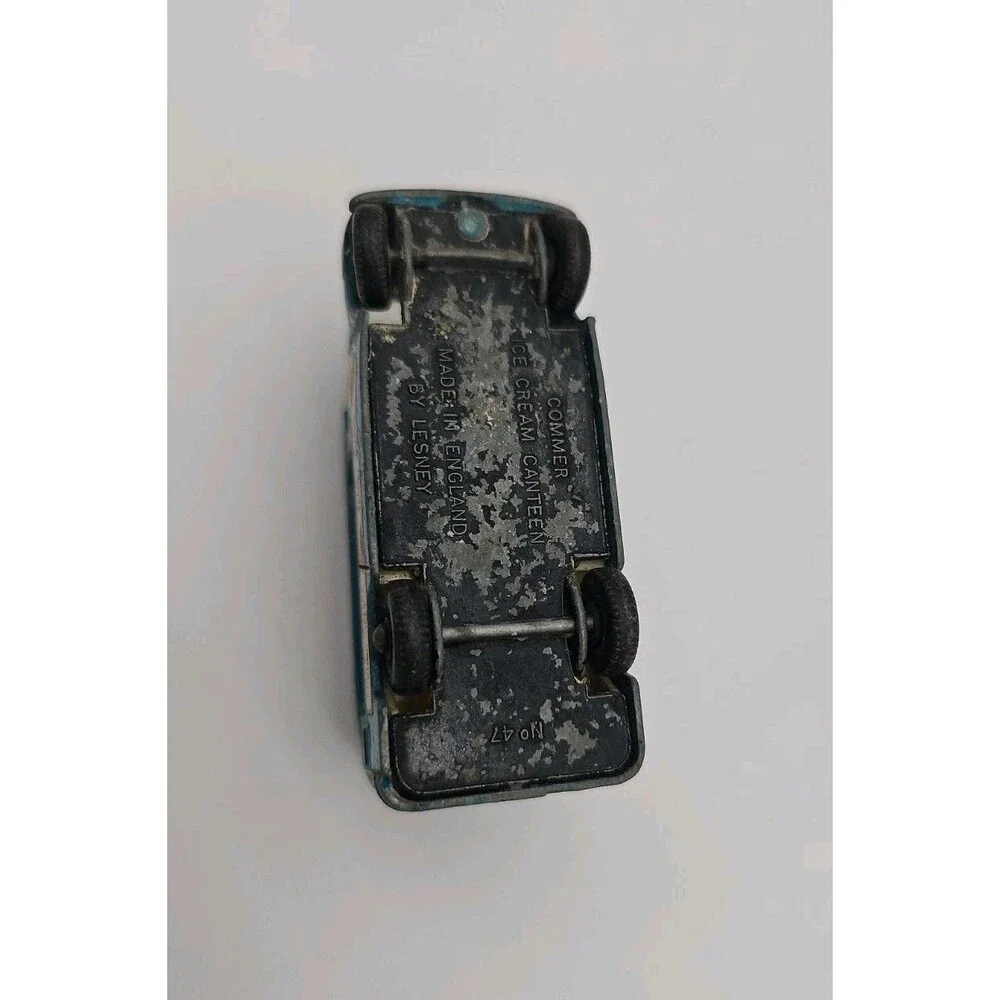 Matchbox Lesney #47 Commer Ice Cream Canteen Lyons Maid -Blue-